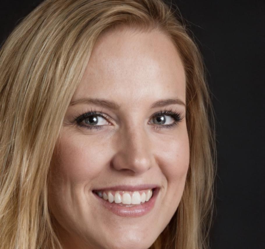 Portrait of Petra Voss, Curriculum Developer specializing in retail finance